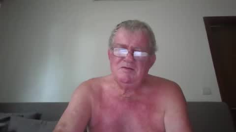 darwincock online show from April 30, 2026, 1:23 am