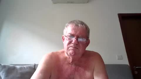 darwincock online show from June 22, 2026, 3:25 am