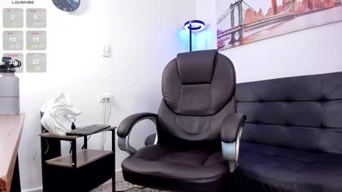 Dash online show from October 28, 2025, 1:58 pm