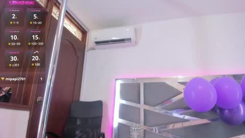 Snapshot of dashafoxxx chatting on December 27, 2024, 6:42 pm Dasha Foxxx online show from December 27, 2024, 6:42 pm