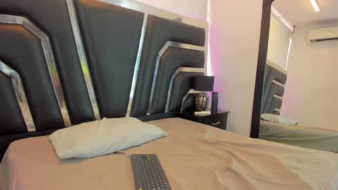 Snapshot of dashafoxxx chatting on December 30, 2024, 5:55 pm Dasha Foxxx online show from December 30, 2024, 5:55 pm