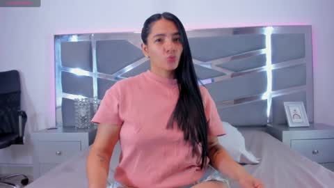 Snapshot of dashafoxxx chatting on January 22, 2025, 12:38 pm Dasha Foxxx online show from January 22, 2025, 12:38 pm