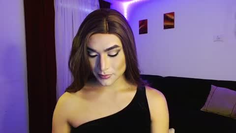 Snapshot of dashly_queen1 chatting on July 4, 2026, 7:31 pm dashly_queen1 online show from July 4, 2026, 7:31 pm