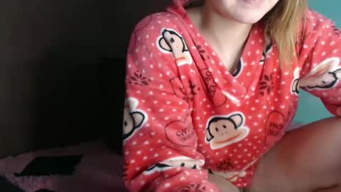 Dafne online show from December 27, 2024, 1:22 am