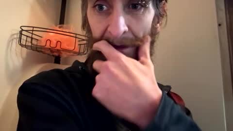 Snapshot of datitude chatting on March 18, 2026, 7:11 am datitude online show from March 18, 2026, 7:11 am