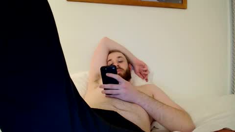 Snapshot of dav_luv4u chatting on January 13, 2026, 12:38 am dav_luv4u online show from January 13, 2026, 12:38 am