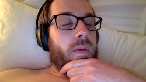 Snapshot of dav_luv4u chatting on March 4, 2026, 8:31 am dav_luv4u online show from March 4, 2026, 8:31 am