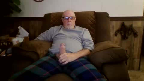 dave571960 online show from October 19, 2025, 10:49 am