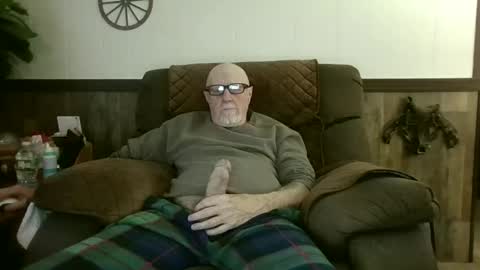 Snapshot of dave571960 chatting on May 30, 2026, 10:34 am dave571960 online show from May 30, 2026, 10:34 am