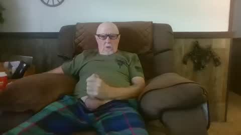 Snapshot of dave571960 chatting on July 19, 2026, 10:41 am dave571960 online show from July 19, 2026, 10:41 am