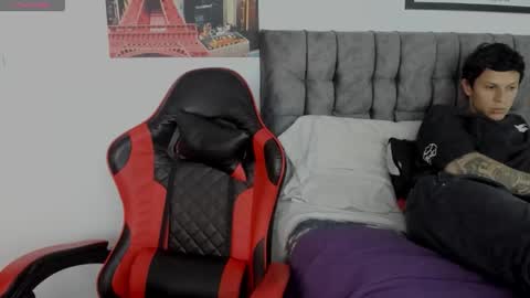 Snapshot of dave_and_lia chatting on October 12, 2025, 1:26 am Lillith online show from October 12, 2025, 1:26 am