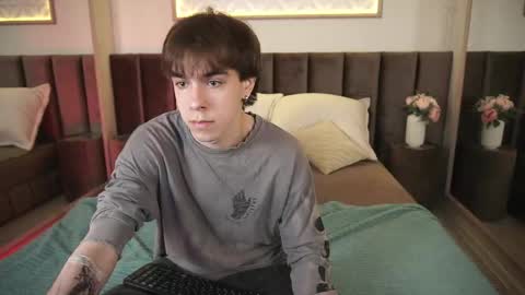Snapshot of davebevy chatting on May 26, 2026, 7:21 pm Dave online show from May 26, 2026, 7:21 pm