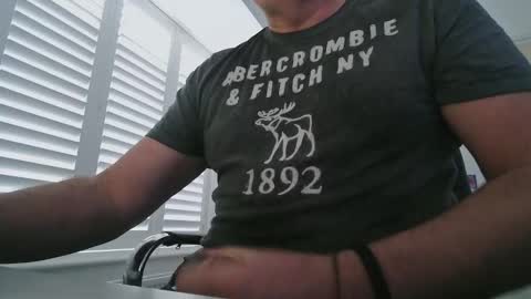 davesu12345 online show from March 3, 2026, 7:36 am