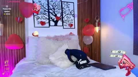 Snapshot of david_banks_ chatting on February 19, 2026, 12:34 pm David online show from February 19, 2026, 12:34 pm