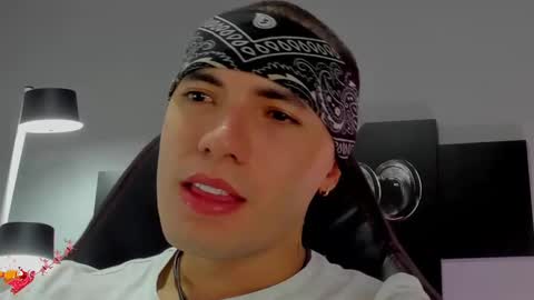 David Jons online show from December 10, 2024, 2:27 am