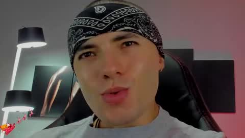 David Jons online show from December 22, 2024, 6:37 pm