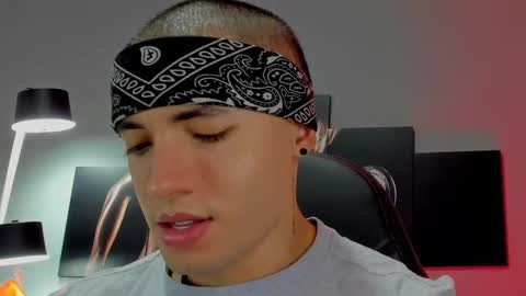 David Jons online show from February 13, 2025, 1:19 am