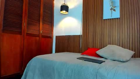 david_niet online show from December 20, 2025, 5:42 pm