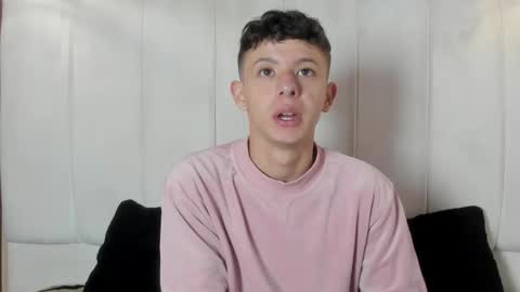 Snapshot of david_roy_ chatting on March 1, 2026, 2:08 pm Roy online show from March 1, 2026, 2:08 pm