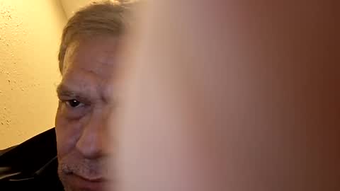 david_stone1969 online show from April 18, 2026, 8:51 am