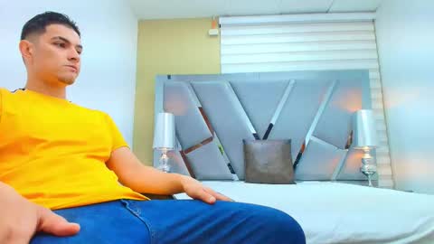 david_victoriaa online show from March 25, 2026, 12:55 pm