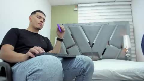 Snapshot of david_victoriaa chatting on July 17, 2026, 1:07 pm david_victoriaa online show from July 17, 2026, 1:07 pm