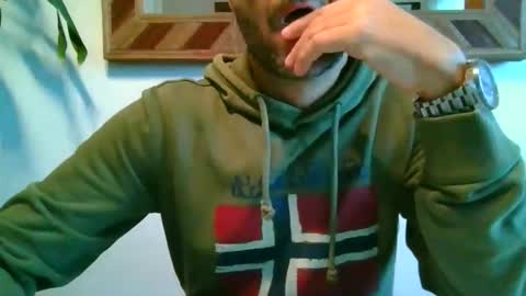 Snapshot of davidehap chatting on November 12, 2025, 10:15 am DavHap online show from November 12, 2025, 10:15 am