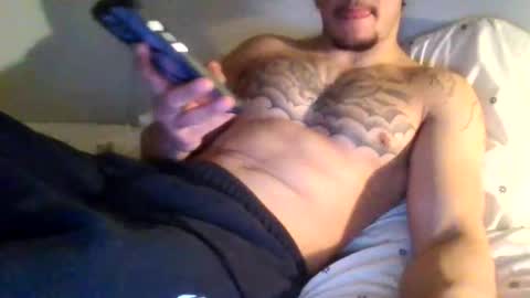 davidfry25 online show from April 17, 2026, 4:04 am