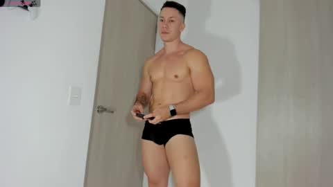 Snapshot of davidj_hot chatting on May 12, 2026, 11:02 pm david online show from May 12, 2026, 11:02 pm