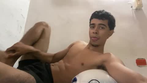 davidth000 online show from February 3, 2026, 6:22 am