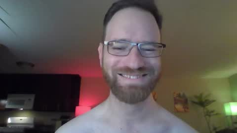Snapshot of davidwilcox1982 chatting on February 12, 2026, 1:22 am Dave online show from February 12, 2026, 1:22 am