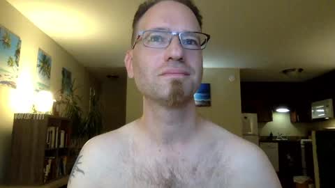 Snapshot of davidwilcox1982 chatting on June 16, 2026, 1:52 am Dave online show from June 16, 2026, 1:52 am