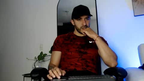 Snapshot of daviid_owl chatting on August 6, 2026, 3:19 am daviid owl online show from August 6, 2026, 3:19 am
