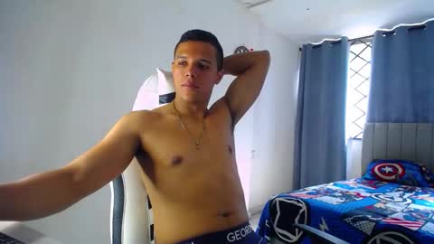 Snapshot of davisito7 chatting on December 22, 2025, 6:38 pm David Angel online show from December 22, 2025, 6:38 pm