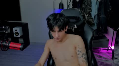 Snapshot of davisross chatting on February 10, 2025, 7:26 am davis online show from February 10, 2025, 7:26 am