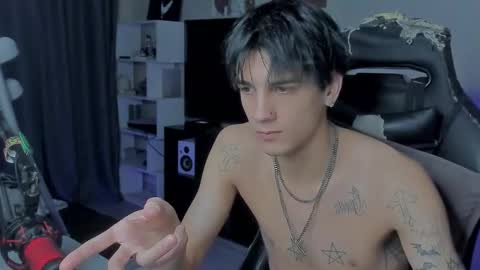 Snapshot of davisross chatting on October 12, 2025, 8:30 pm davis online show from October 12, 2025, 8:30 pm