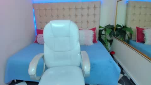 dawn_16 online show from February 15, 2025, 5:09 am