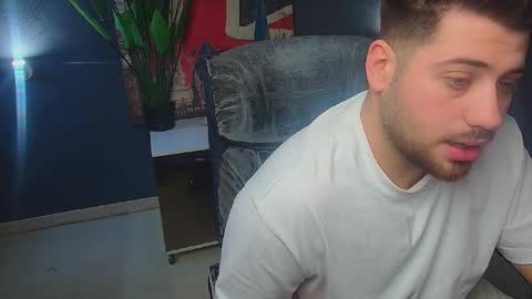 Snapshot of daxgreer chatting on April 8, 2026, 4:23 am DaxGreer online show from April 8, 2026, 4:23 am