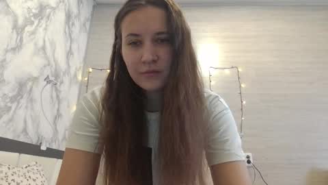 Snapshot of daylightmuse chatting on September 15, 2025, 8:14 am daylightmuse online show from September 15, 2025, 8:14 am