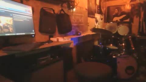 daze592268 online show from December 14, 2025, 12:32 pm