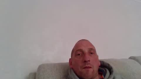 dazza2574 online show from April 19, 2026, 7:40 am