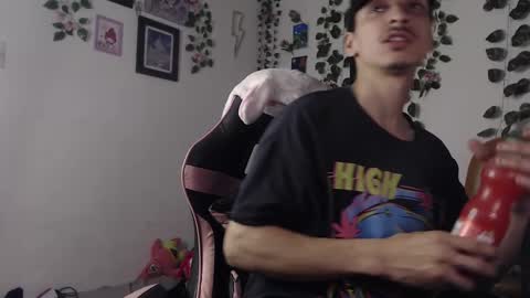 dazzayy online show from December 31, 2024, 10:56 pm