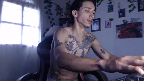 dazzayy online show from February 9, 2025, 2:40 pm