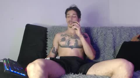 dazzayy online show from October 8, 2025, 1:25 am