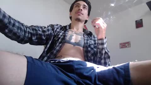 dazzayy online show from October 26, 2025, 2:23 pm