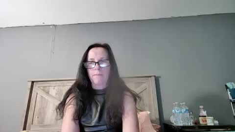 Dazzling Peach Goddess online show from March 6, 2025, 9:20 pm