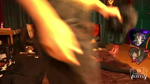 D Devours Kitty online show from April 10, 2026, 4:28 am
