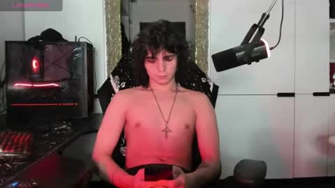 Snapshot of dean_raven chatting on August 5, 2026, 1:41 am dean_raven online show from August 5, 2026, 1:41 am