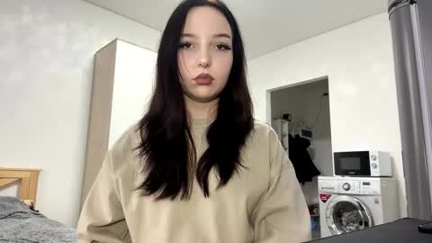 I am Hannah ntmu online show from December 2, 2025, 9:14 am