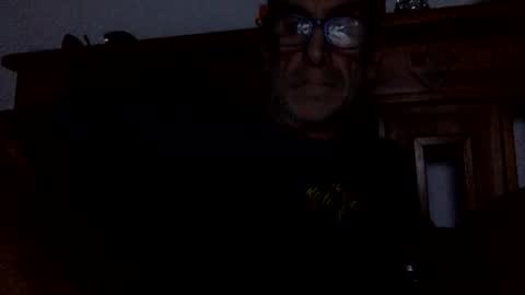 Snapshot of deanofflove2210 chatting on December 29, 2024, 7:00 pm deanofflove2210 online show from December 29, 2024, 7:00 pm
